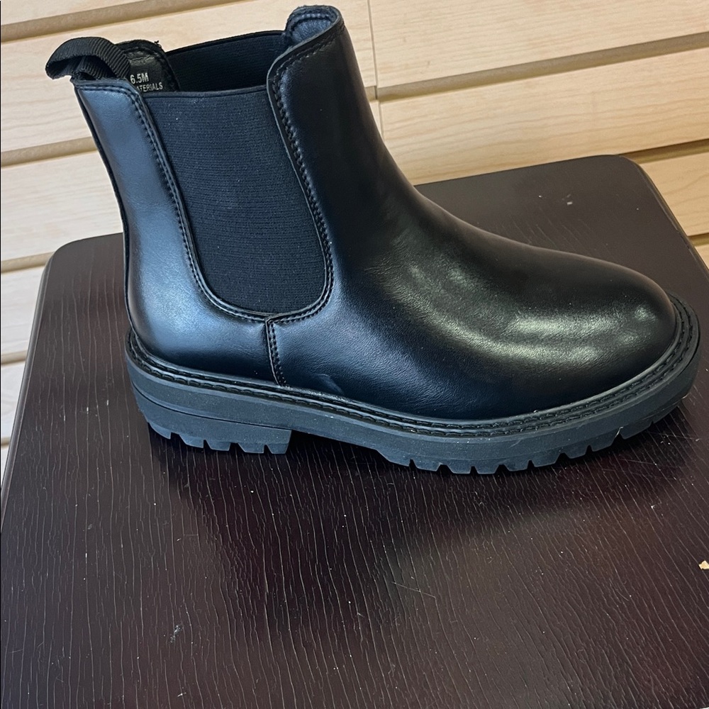 Black Leather Chelsea Boots
